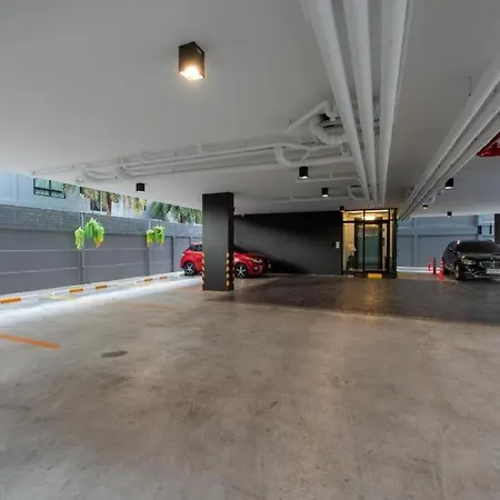 Metro Hotel Ratchada 36