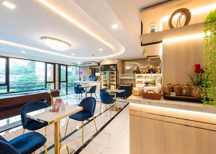 Metro Ratchada 36